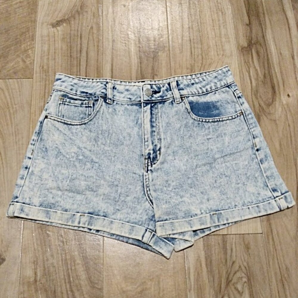 PacSun Acid Wash Denim High Rise Mom Shorts Sz 28 Womens ( 31x2.5 )